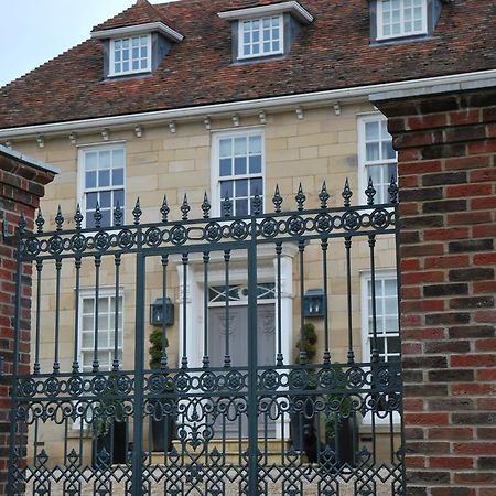 Montpellier House Bed & Breakfast Newport Pagnell Ngoại thất bức ảnh