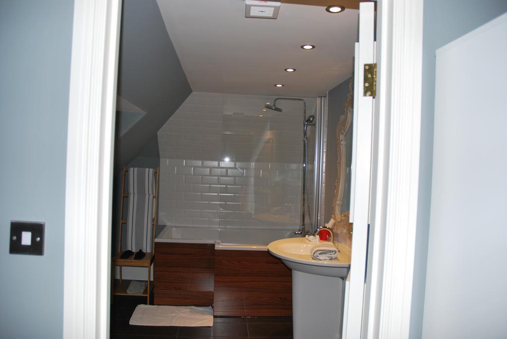 Montpellier House Bed & Breakfast Newport Pagnell Ngoại thất bức ảnh